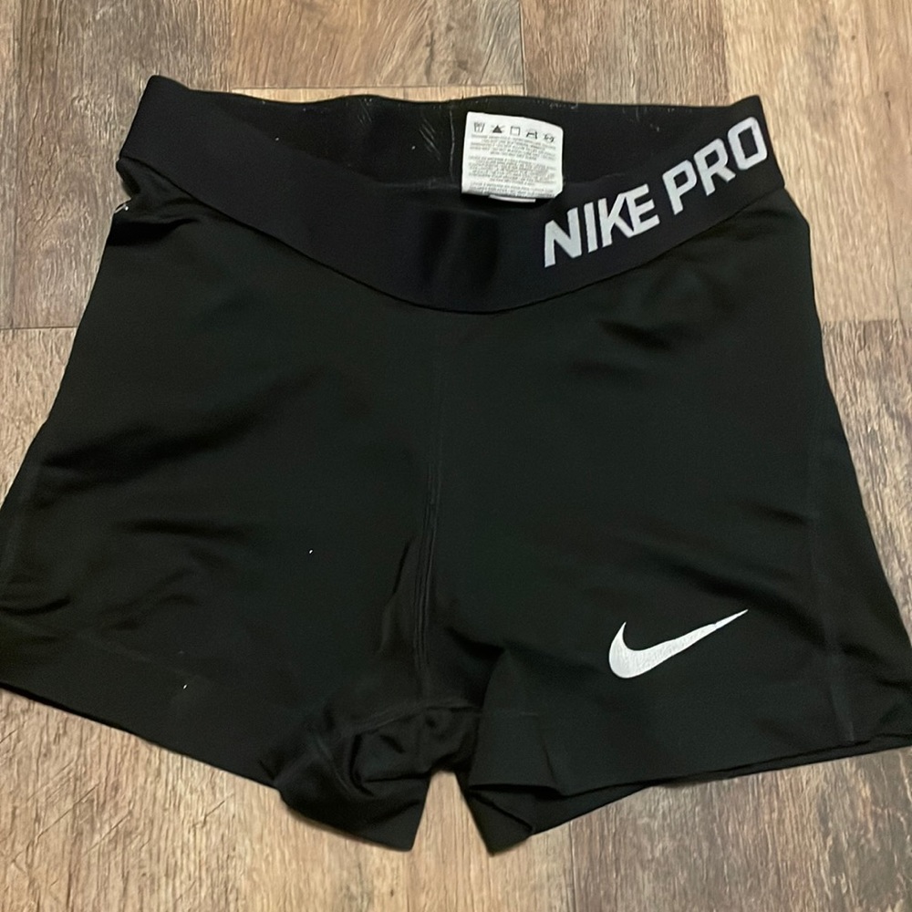 Black and white Nike Pros! Size xs
